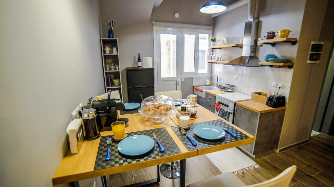 D16 Athens Apartment - 5' Mins To Petralona Metro Esterno foto