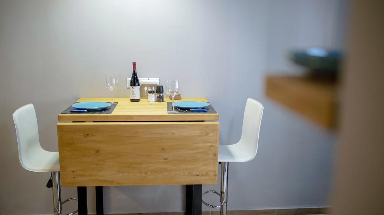 D16 Athens Apartment - 5' Mins To Petralona Metro Esterno foto